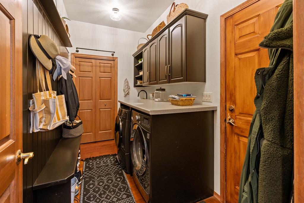 Spacious laundry room and mudroom