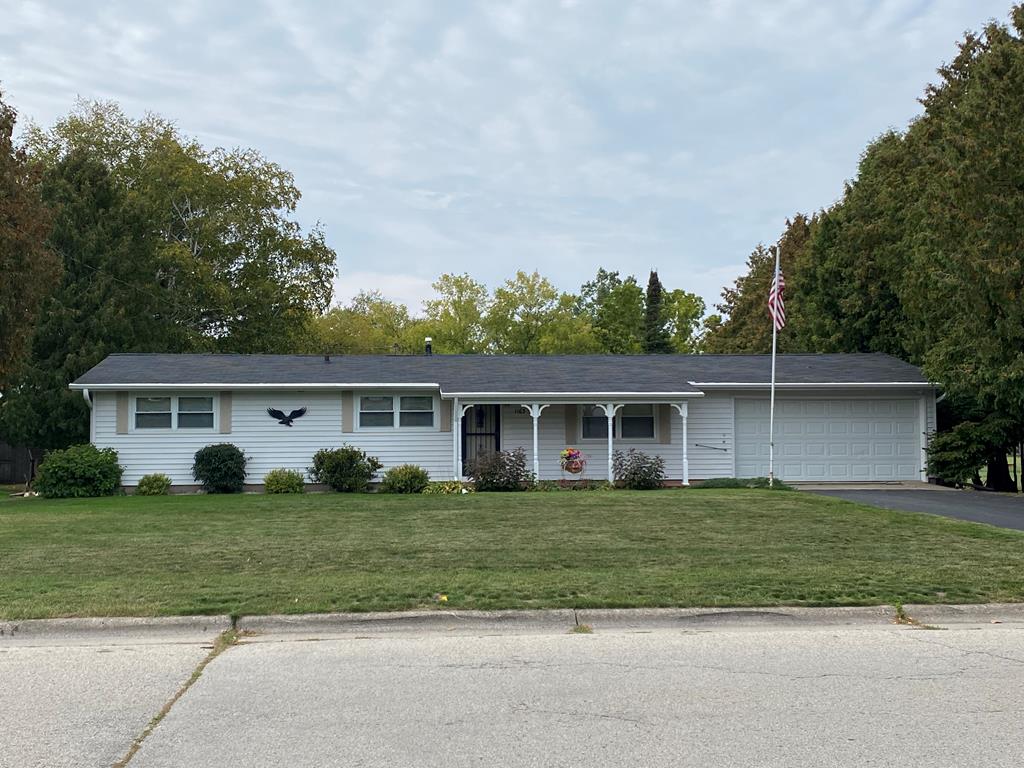 1163 N 8th Ave, Sturgeon Bay, Wisconsin 54235, 4 Bedrooms Bedrooms, ,1 BathroomBathrooms,Inland Residential,For Sale,N 8th Ave,141145