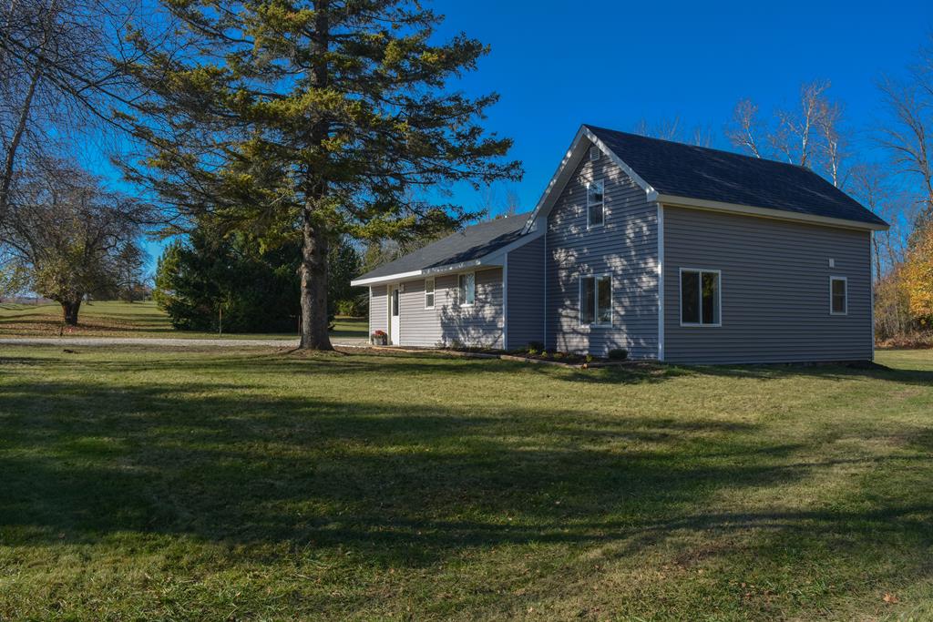 5498 Forest Rd, Sturgeon Bay, Wisconsin 54235, 2 Bedrooms Bedrooms, ,1 BathroomBathrooms,Inland Residential,For Sale,Forest Rd,141172