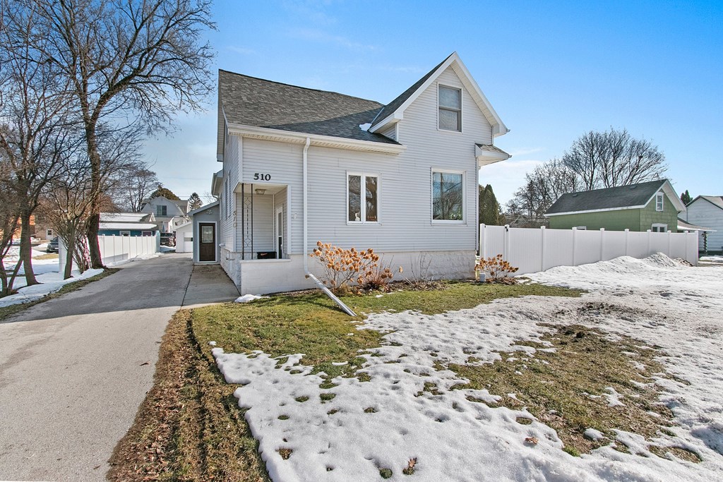 510 N 4th Ave, Sturgeon Bay, Wisconsin 54235, 3 Bedrooms Bedrooms, ,2 BathroomsBathrooms,Inland Residential,For Sale,N 4th Ave,141331