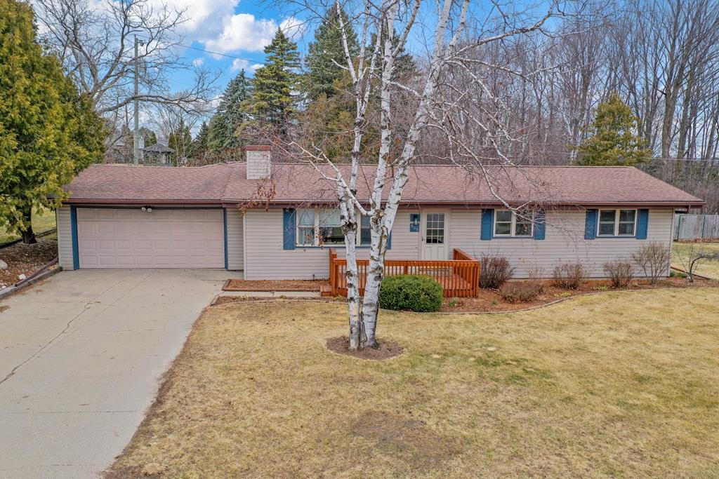806 W Spruce Dr, Sturgeon Bay, Wisconsin 54235, 3 Bedrooms Bedrooms, ,1 BathroomBathrooms,Inland Residential,For Sale,W Spruce Dr,141473