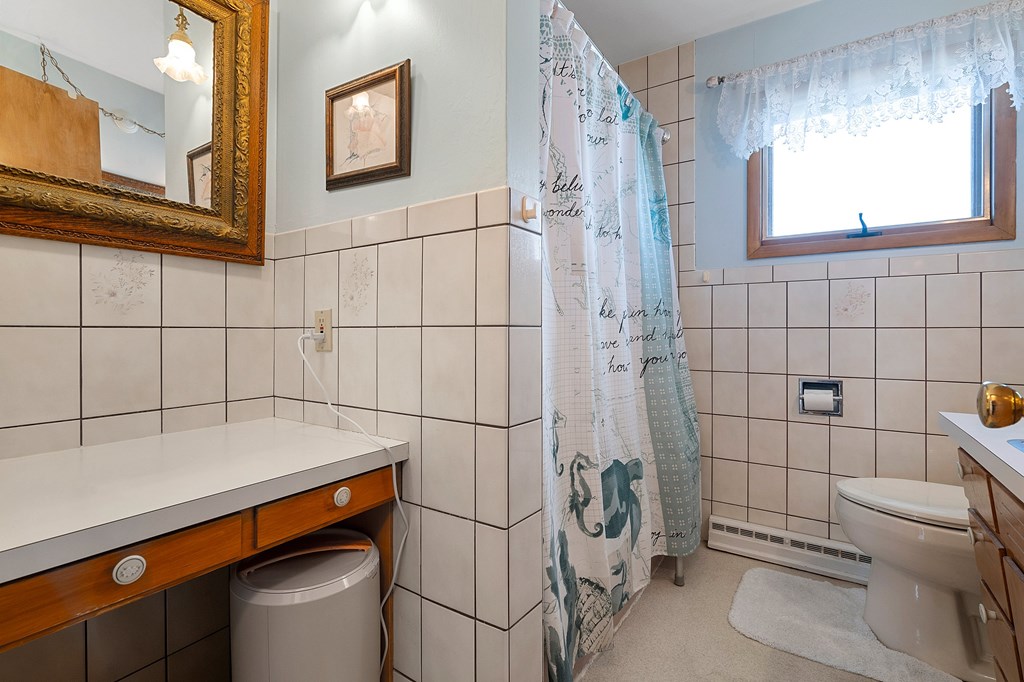 122 S Ithaca Ave, Sturgeon Bay, Wisconsin 54235, 2 Bedrooms Bedrooms, ,1 BathroomBathrooms,Inland Residential,For Sale,S Ithaca Ave,141526