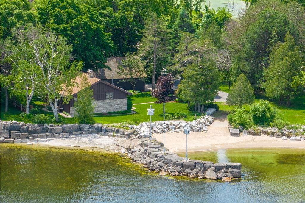 3988 Sand Bay Point Rd, Sturgeon Bay, Wisconsin 54235, 2 Bedrooms Bedrooms, ,1 BathroomBathrooms,Waterfront Residential,For Sale,Sand Bay Point Rd,141780