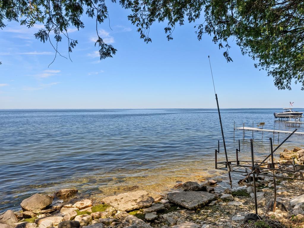 2779 Bay Rd, Brussels, Wisconsin 54204, 3 Bedrooms Bedrooms, ,1 BathroomBathrooms,Waterfront Residential,For Sale,Bay Rd,141883
